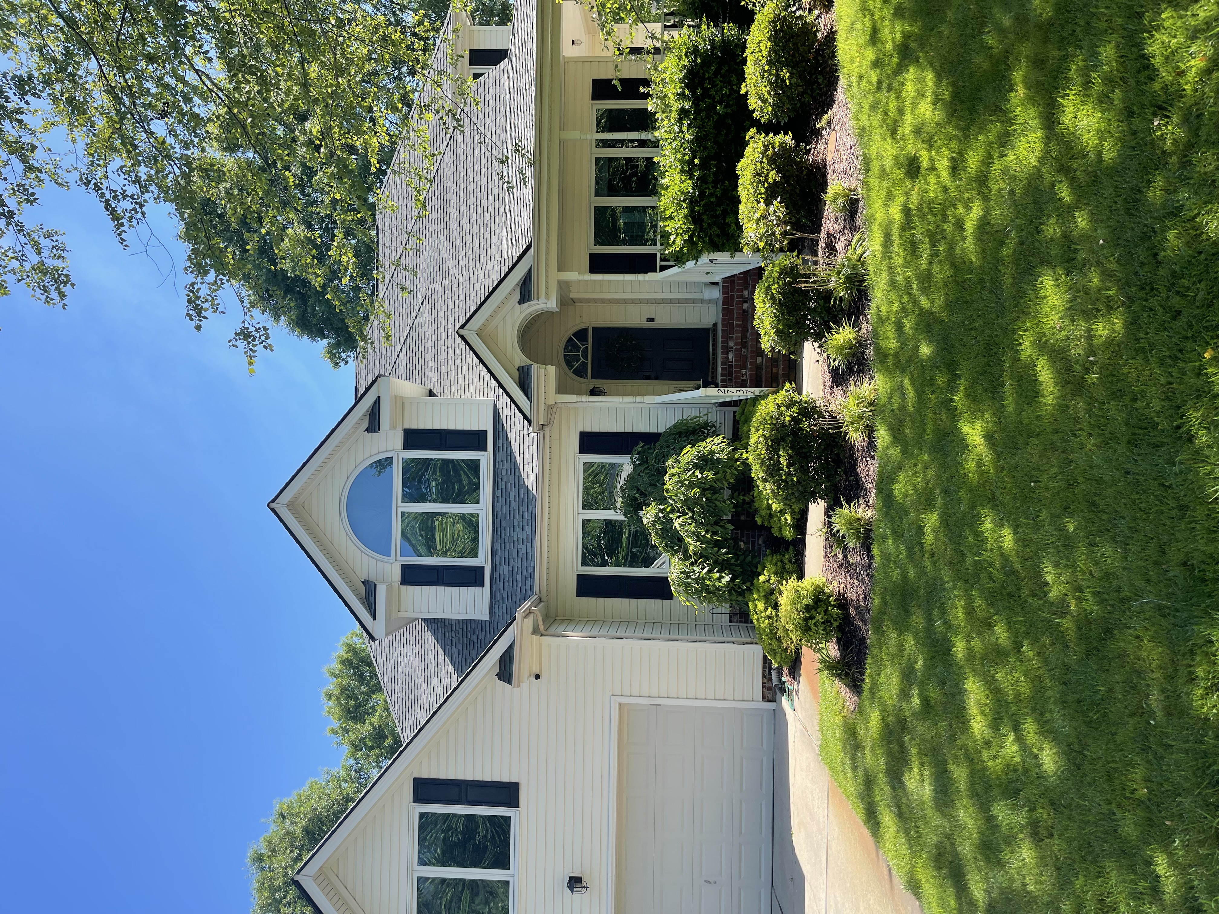 Professional house softwashing results